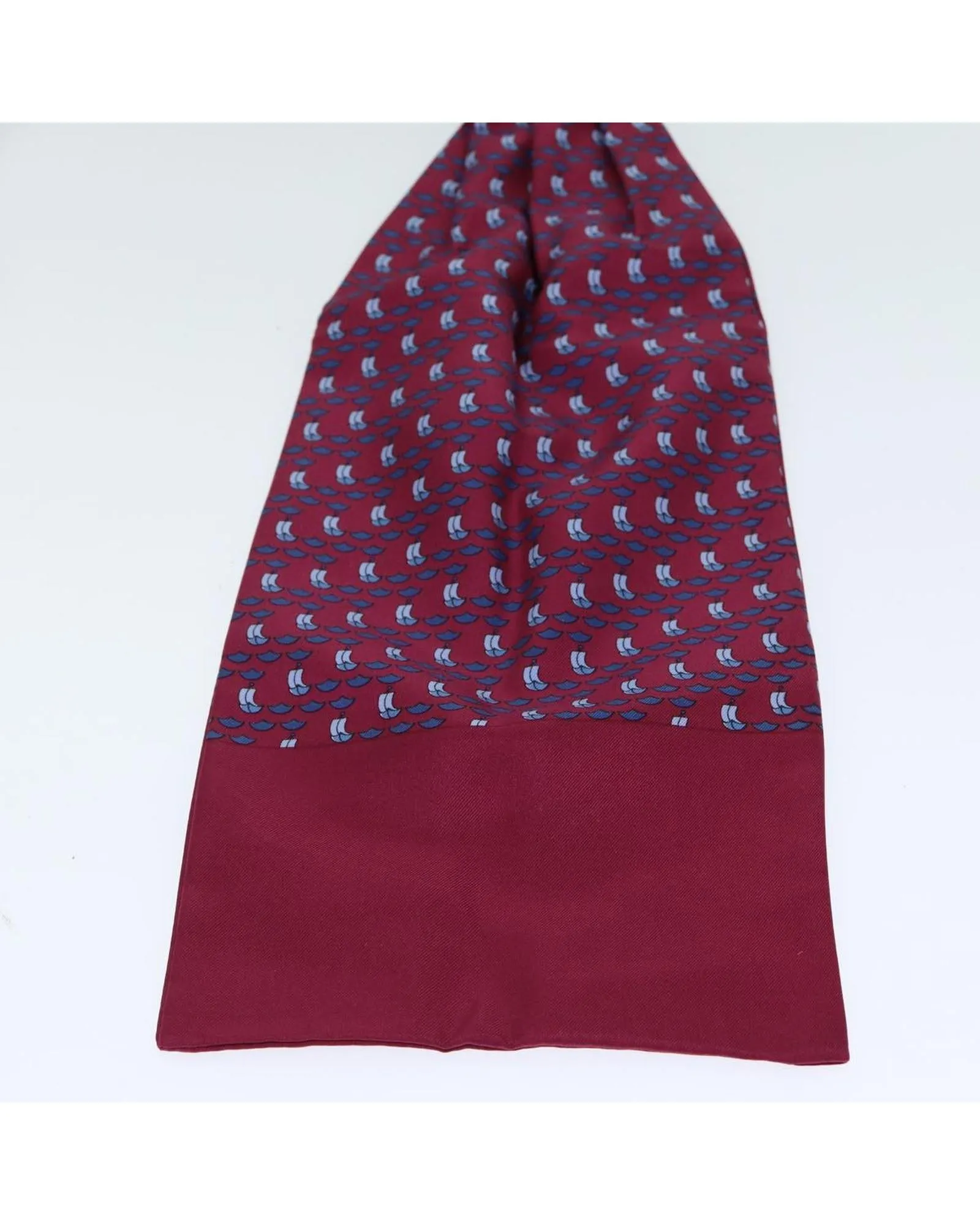 Luxurious Silk Ascot Necktie with Item Box